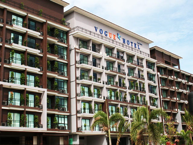 Außenansicht des Vogue Hotels in Zentral Pattaya.