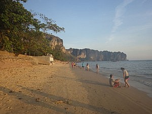 Am Ao Nang Beach (Provinz Krabi)