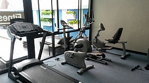 Cardio-Equipment im Vogue Hotel, Pattaya